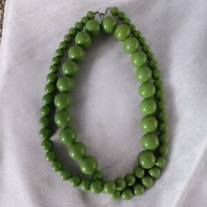 🍀Vintage Lime Green Beaded Necklace Colier